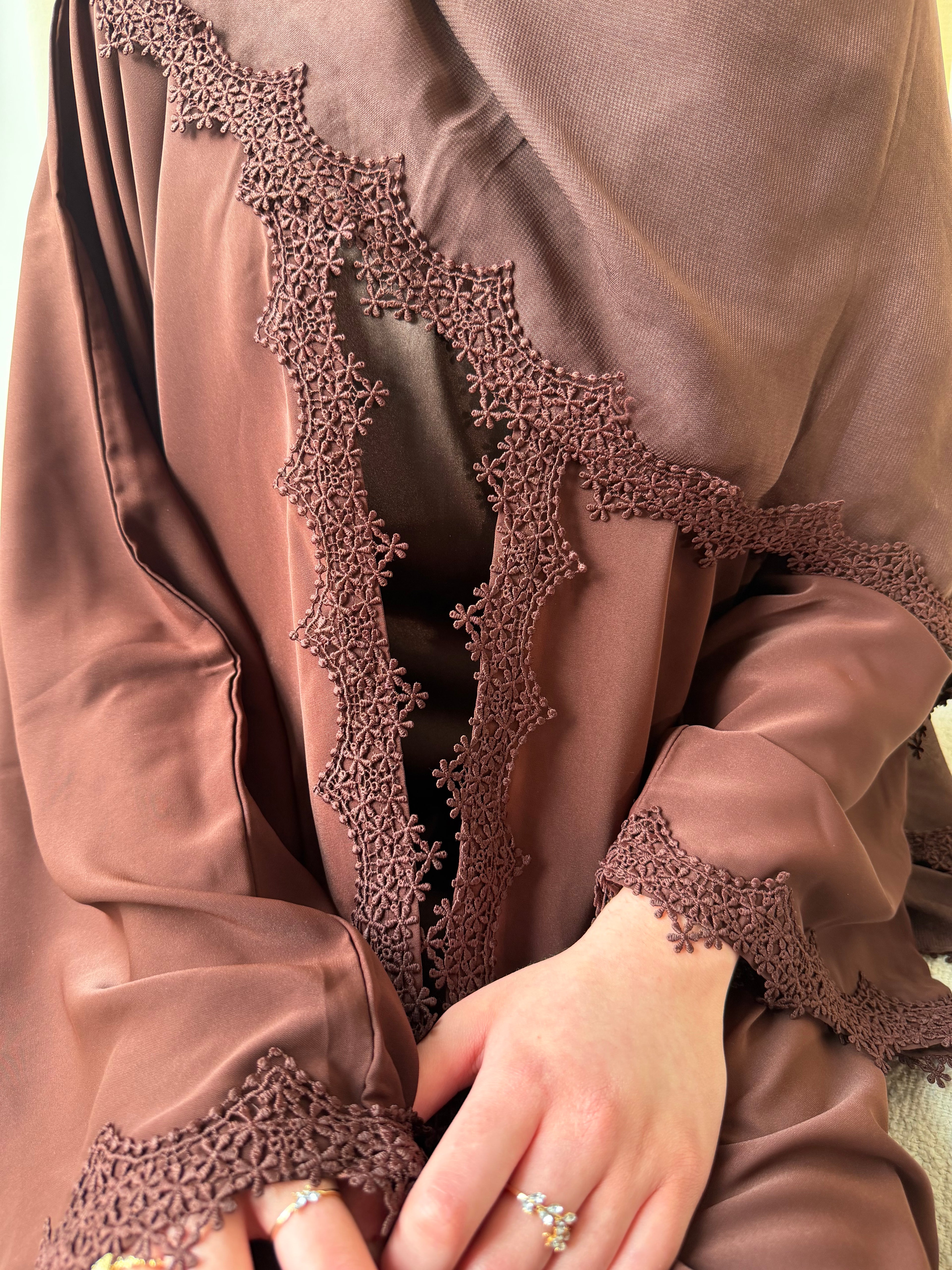 Lace Abaya - Brown