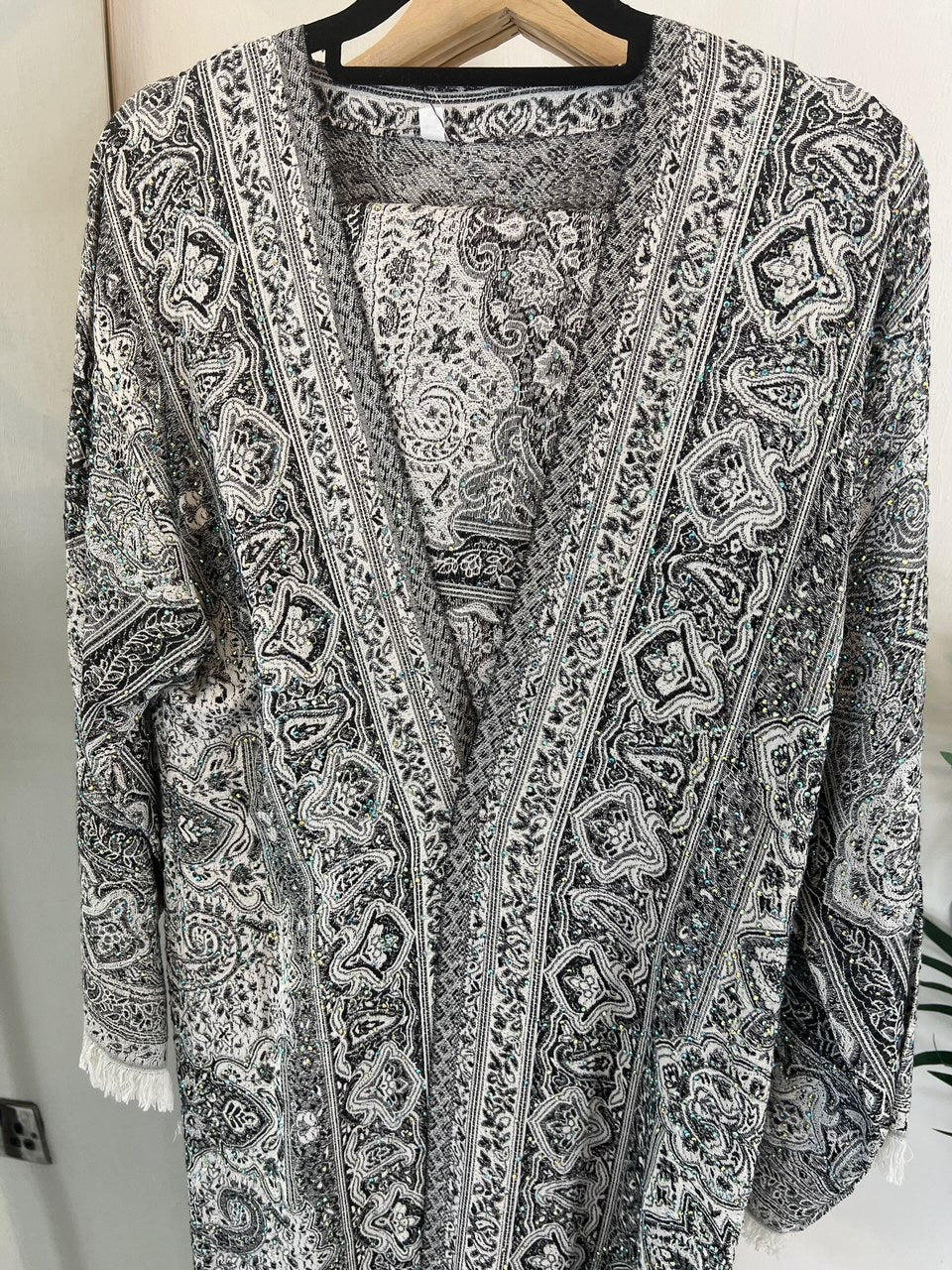 Pashmina Abaya - Black and White