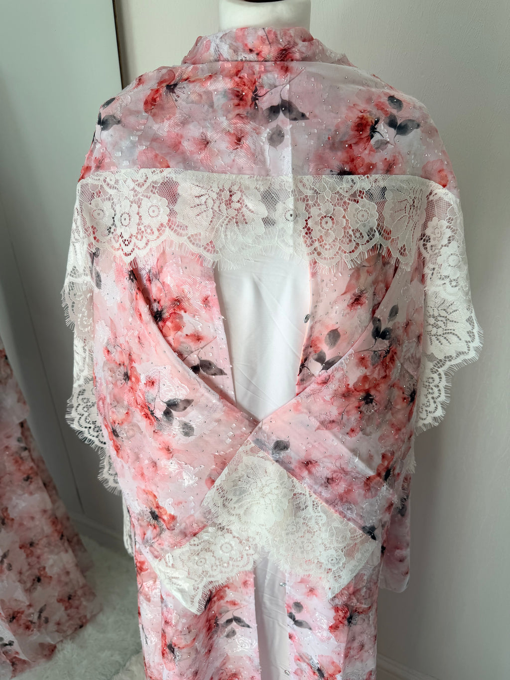 Zara - Pinky White Lace